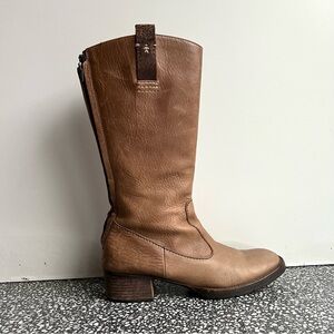 Henry Beguelin Classic Tan Leather Heeled Boots Sz 39